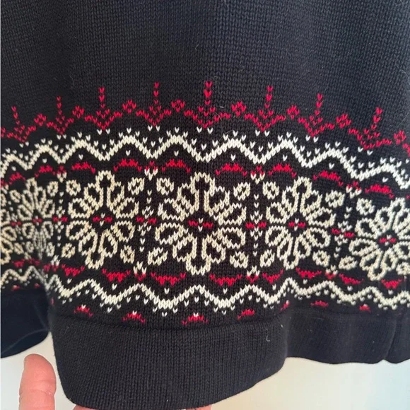 Women's Northern Reflections Black Sweater - Picture 4 of 5